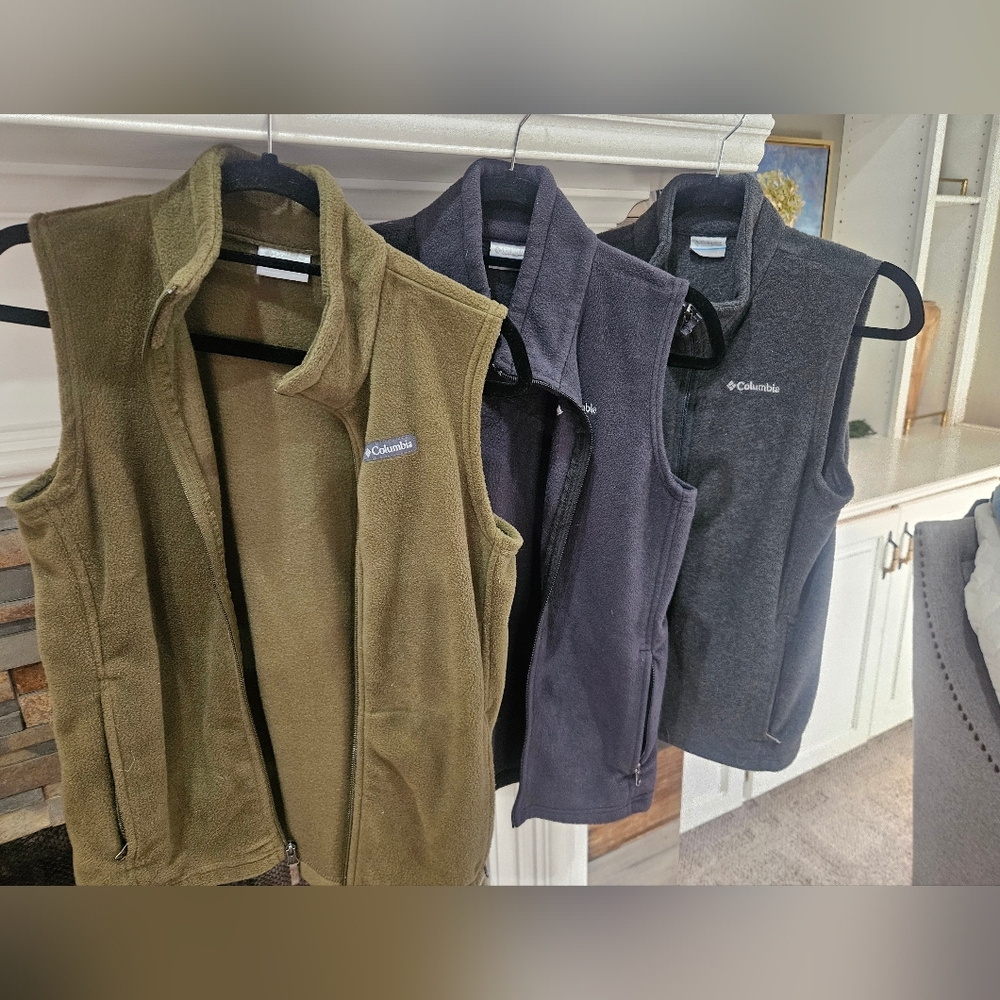 Lot Of 3 Boys Columbia Vests - Green, Dark Gray, Charcoal - Large 14-16